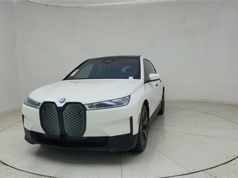 Used 2022 BMW iX xDrive50 w/ Premium Package image 64
