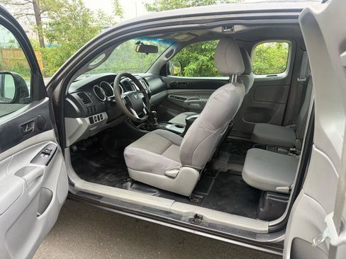 Used 2014 Toyota Tacoma 4x4 Access Cab image 15
