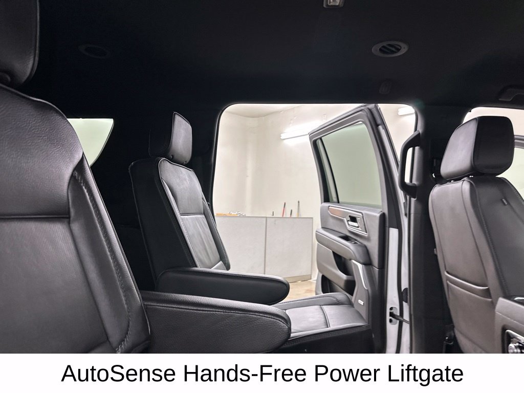 Used 2025 GMC Yukon XL Denali AWD/4WD image 28