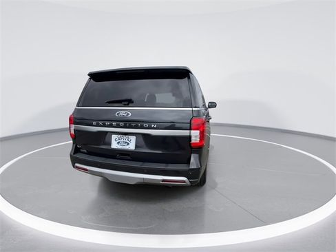 Used 2024 Ford Expedition XLT image 7