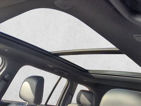 Used 2024 Jeep Grand Cherokee Limited 4xe image 16