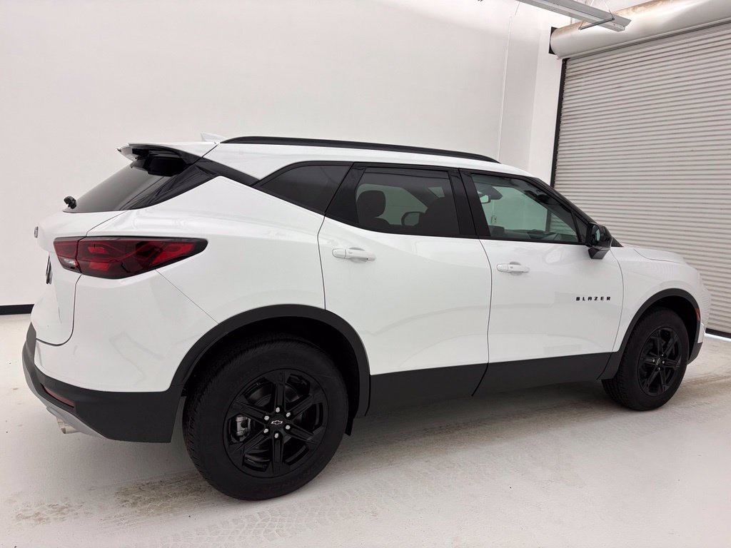 New 2026 Chevrolet Blazer LT w/ Convenience Package FWD image 22