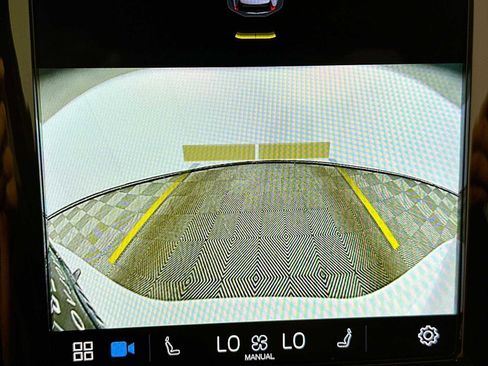 Used 2022 Volvo XC60 B6 Inscription w/ Advanced Package image 15