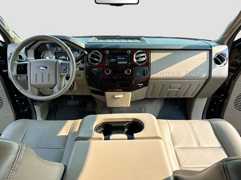Used 2010 Ford F250 Lariat AWD/4WD image 3