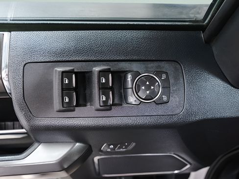Used 2019 Ford F150 Lariat w/ Equipment Group 502A Luxury AWD/4WD image 28