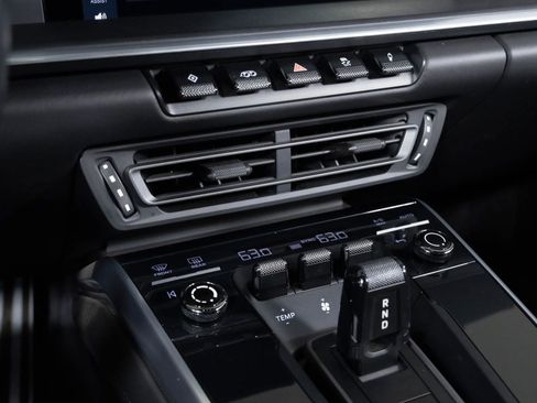 Used 2021 Porsche 911 Turbo image 27