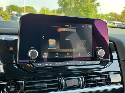 Used 2025 Nissan Pathfinder SV image 26