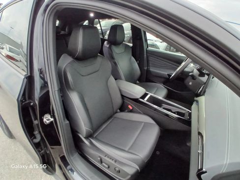 Used 2023 Volkswagen ID.4 Pro S AWD/4WD image 19