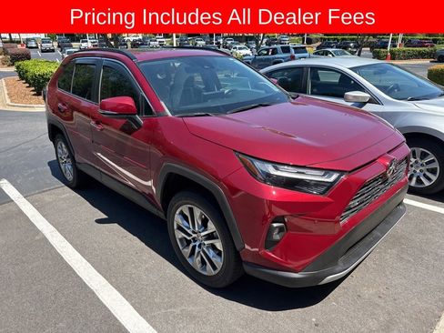 Used 2022 Toyota RAV4 Limited FWD image 1