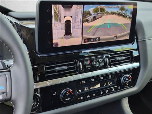 New 2026 Nissan Pathfinder SL FWD image 12