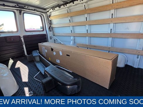 Used 2024 Chevrolet Express 2500 w/ Driver Convenience Package image 13