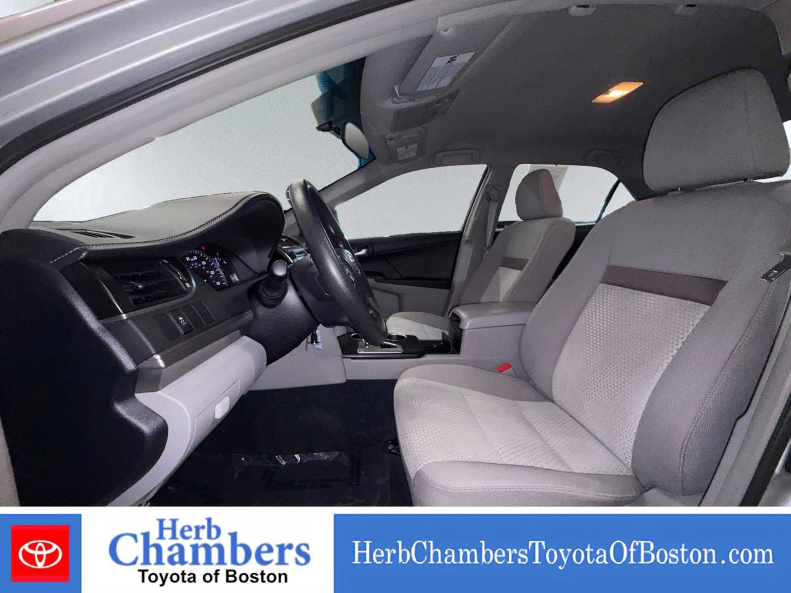 Used 2012 Toyota Camry LE FWD image 7