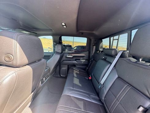 Used 2022 Chevrolet Silverado 1500 High Country w/ Z71 Off-Road Package image 2