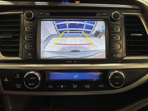 Used 2015 Toyota Highlander Limited AWD/4WD image 11