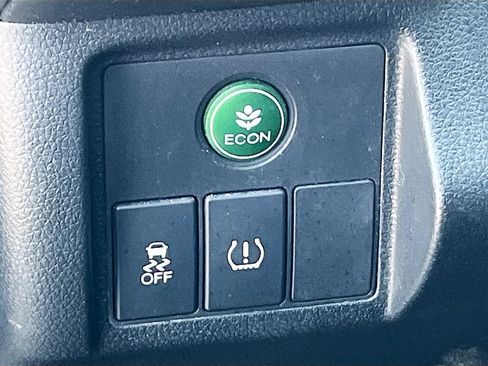 Used 2019 Honda HR-V LX image 10