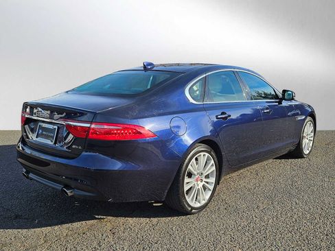 Used 2019 Jaguar XF Prestige image 6