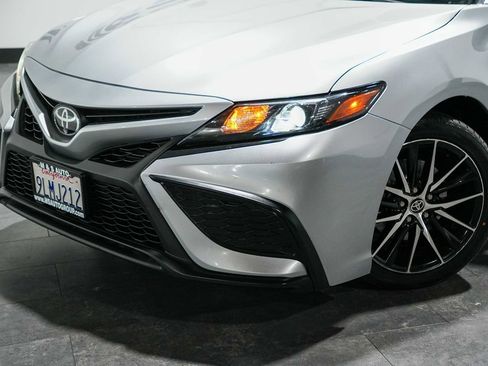 Used 2023 Toyota Camry SE image 10