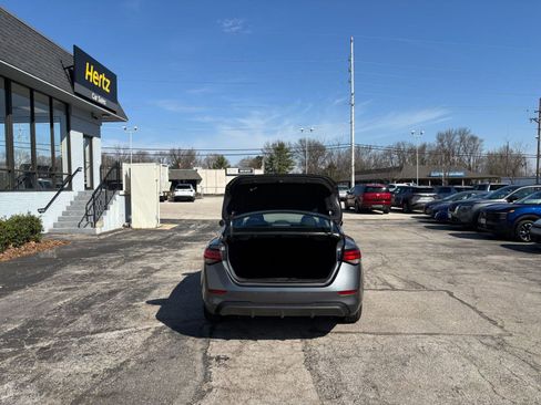 Used 2025 Nissan Sentra SV image 29