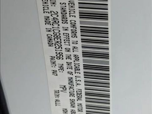 Used 2014 Chrysler Town & Country Touring-L w/ Driver Convenience Group image 25