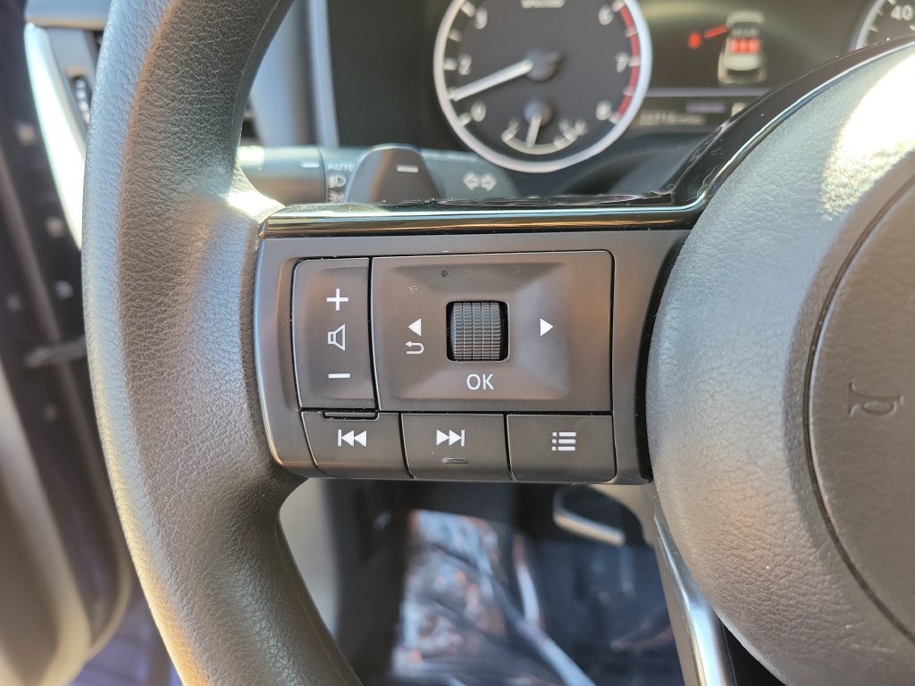 Certified 2023 Nissan Rogue SV FWD image 20