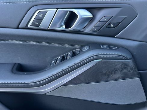 New 2026 BMW X5 xDrive40i w/ M Sport Package image 8