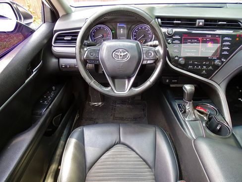 Used 2019 Toyota Camry SE w/ Audio Package FWD image 27