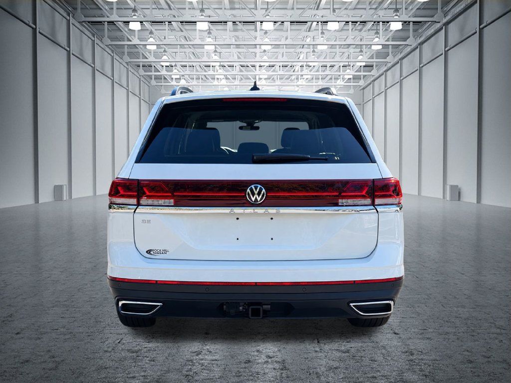 Used 2025 Volkswagen Atlas SE FWD image 7