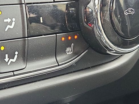 Used 2023 Chevrolet TrailBlazer RS w/ Convenience Package image 29