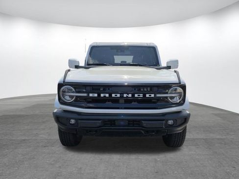 Used 2025 Ford Bronco Outer Banks image 2
