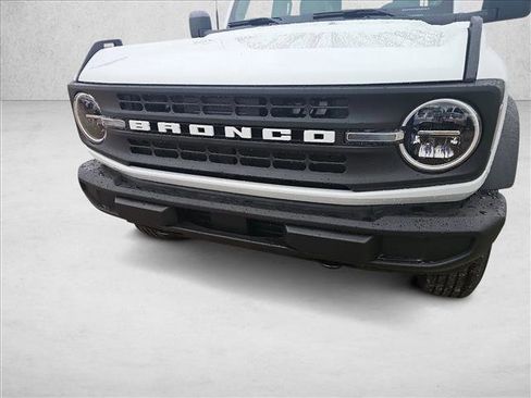 New 2025 Ford Bronco image 9