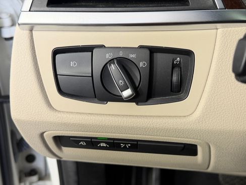 Used 2016 BMW 340i Sedan RWD image 17