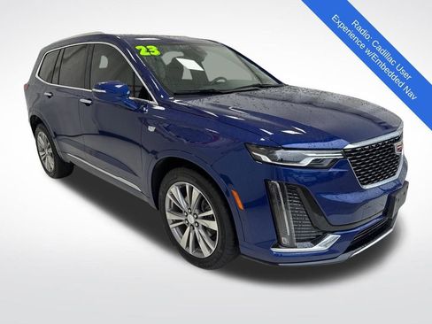 Used 2023 Cadillac XT6 Premium Luxury image 3