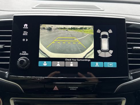 Used 2021 Honda Passport Touring image 17