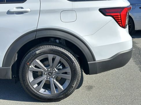 New 2026 Ford Explorer Active w/ Active Comfort Package image 39