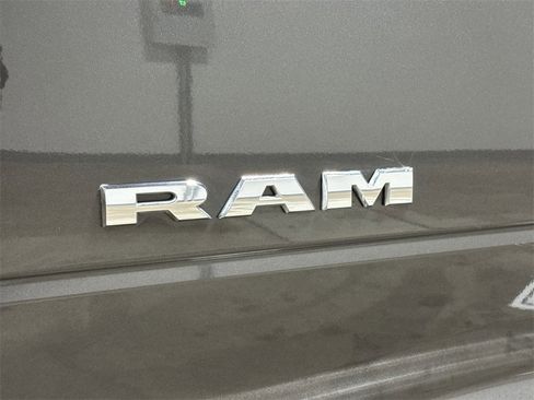 Used 2022 RAM 3500 Tradesman image 25