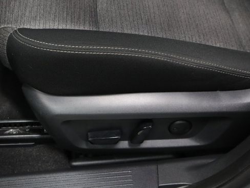 Certified 2023 Nissan Rogue SV image 26