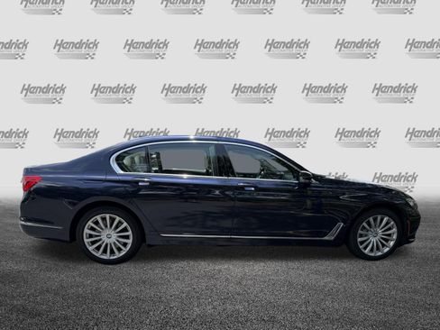 Used 2016 BMW 740i RWD image 10