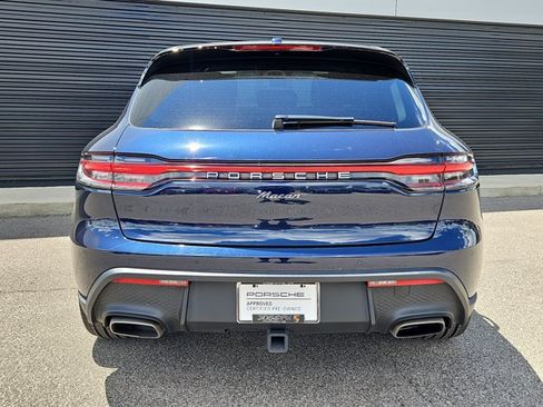 Certified 2023 Porsche Macan AWD/4WD image 10