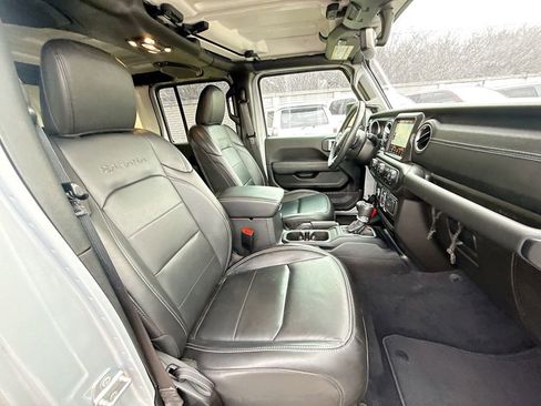 Used 2023 Jeep Wrangler Unlimited Sahara w/ Cold Weather Group image 32