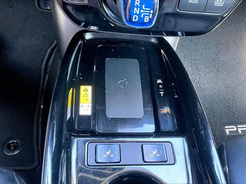 Used 2022 Toyota Prius XLE FWD image 23