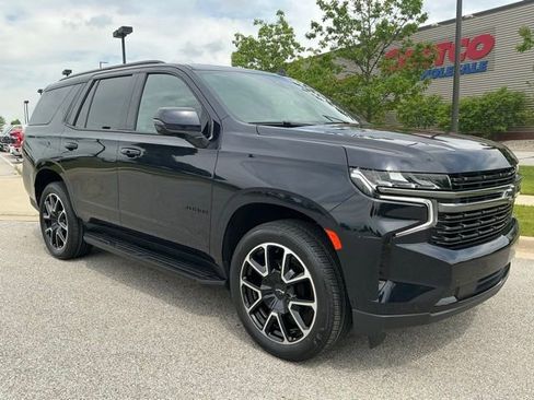 Used 2022 Chevrolet Tahoe RST w/ Luxury Package AWD/4WD image 2