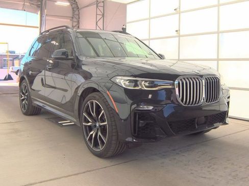 Used 2019 BMW X7 xDrive50i w/ Dynamic Handling Package AWD/4WD image 3