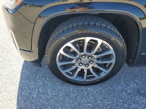 Used 2021 GMC Acadia Denali w/ Denali Technology Package image 18