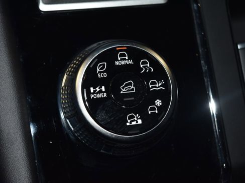 Used 2024 Mitsubishi Outlander Ralliart image 17