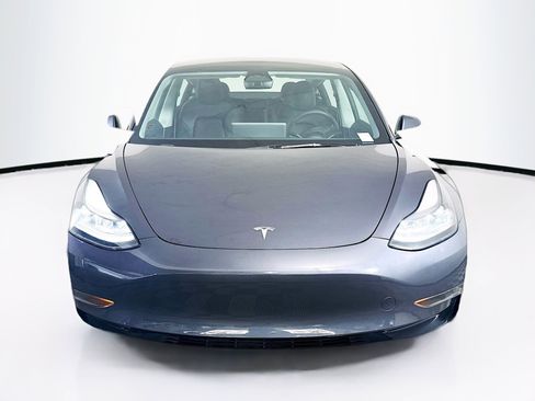 Used 2023 Tesla Model 3 Standard Range image 2