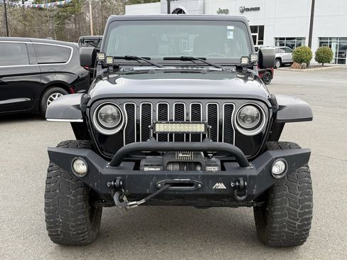 Used 2019 Jeep Wrangler Unlimited Sahara w/ Cold Weather Group image 10