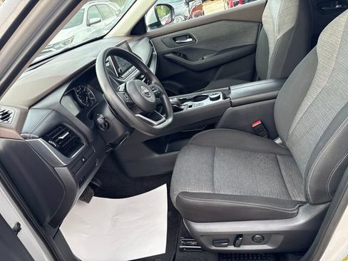 Used 2022 Nissan Rogue SV AWD/4WD image 8