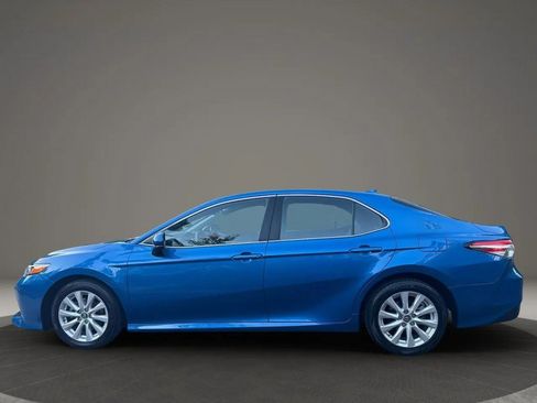 Used 2019 Toyota Camry LE FWD image 10