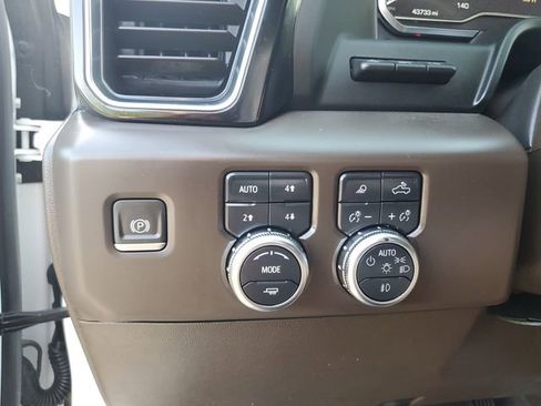 Used 2024 GMC Sierra 1500 Denali AWD/4WD image 30