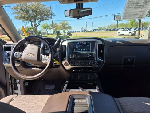 Used 2018 Chevrolet Silverado 1500 LT w/ Texas Edition image 23